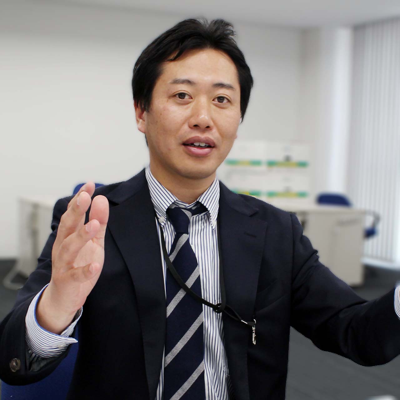 社員紹介:杉江 寛文(インタビュー写真01)